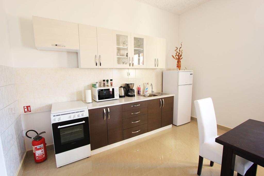 Priska Apartment Kaštela Zewnętrze zdjęcie