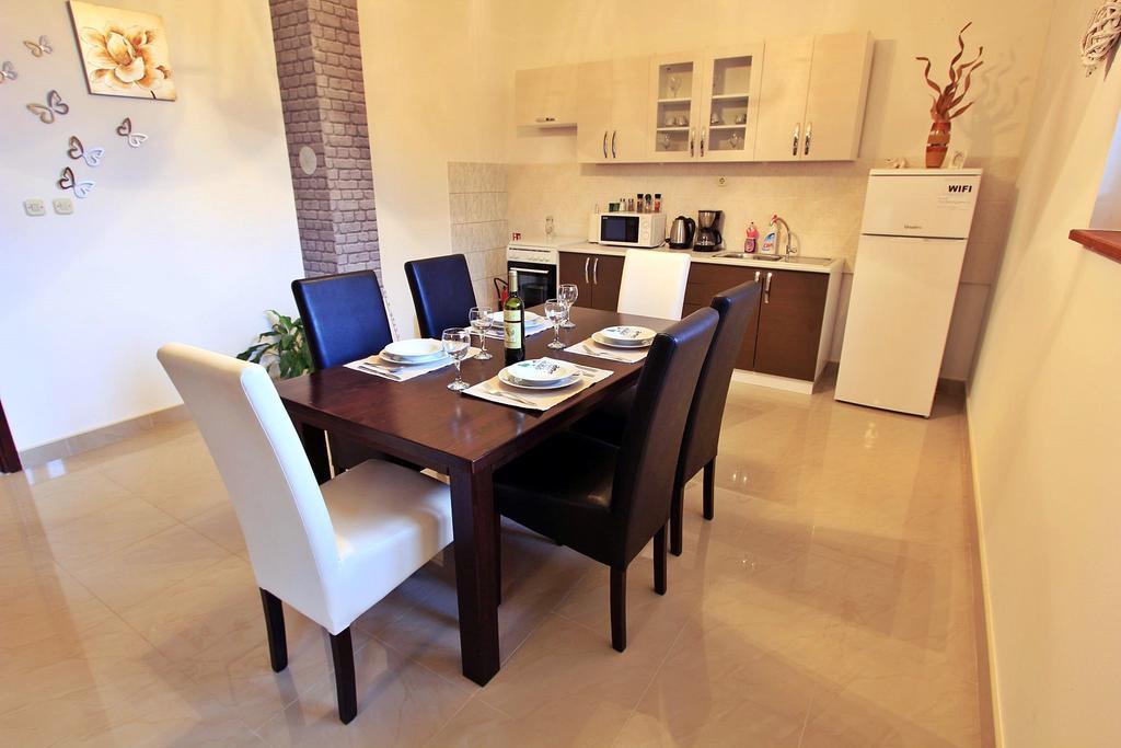 Priska Apartment Kaštela Zewnętrze zdjęcie